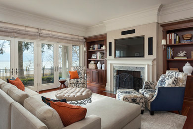 Example of a classic living room design in Toronto