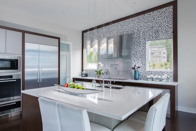 Inspiration for a contemporary kitchen remodel in Vancouver