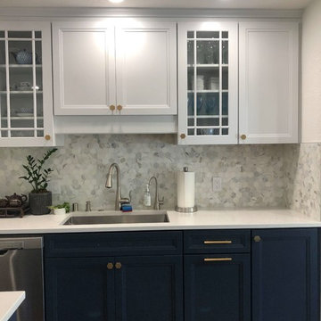 Kraftmaid Standish Midnight and White