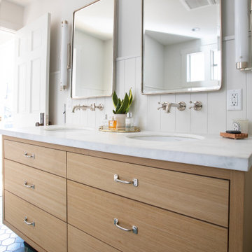 Silver Lake Blvd. - Master Bathroom Remodel