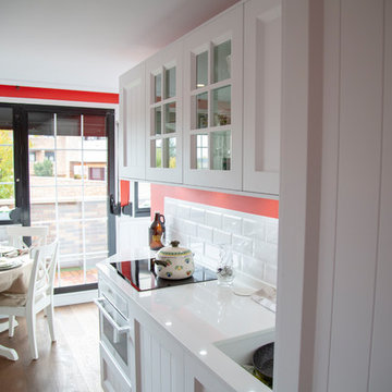 Cocina colonial moderna con encimera Lapitec
