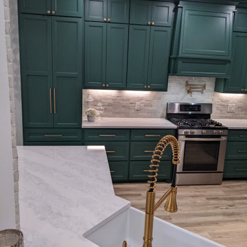 Billiard green kitchen