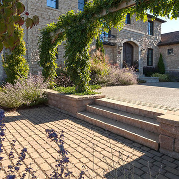Traditional Style Walkway