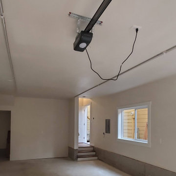 Two story shop with bathroom and offices 2022