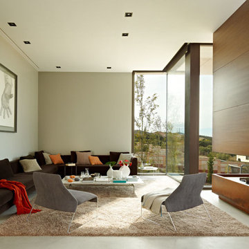 L HOUSE