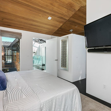 Cow Hollow House