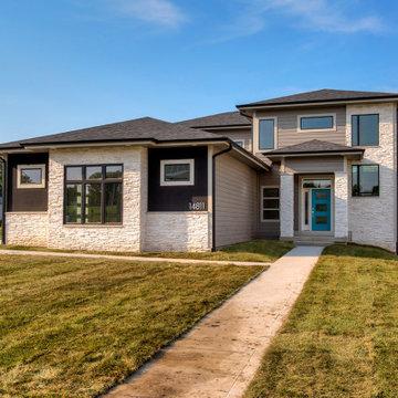 1 1/2 Story Moern Prairie Plan #66118