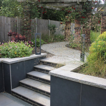 Fusion of contemporary and traditional landscaping