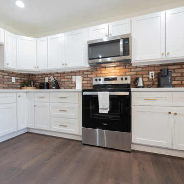 Catura Signature | Modin Rigid LVP Collection Traditional Customer Space | WA