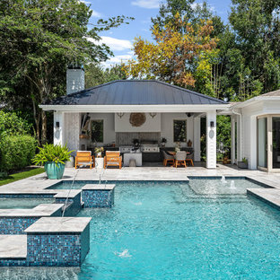 オーランドのオーダーメイドビーチスタイルのおしゃれなプールの写真