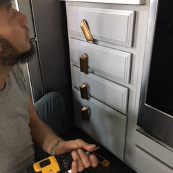 Cabinet Knobs & Pulls - Cabinet And Drawer Hardware
