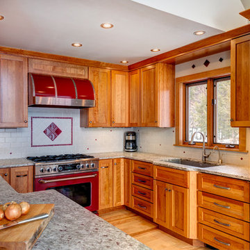 Relaxing Lakeside Kitchen