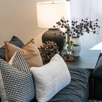 LIVING ROOM GRANT SOFA DETAIL