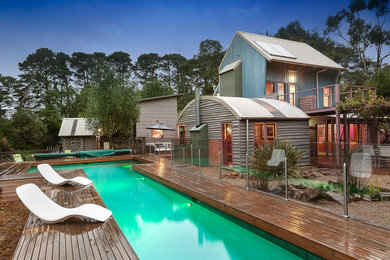 Photo of a large beach style exterior in Melbourne.