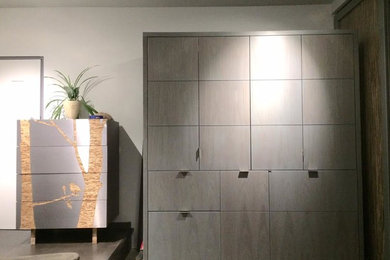 Kitchen - contemporary kitchen idea in Philadelphia