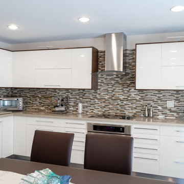Beige high-gloss kitchen in Toronto