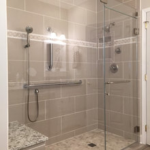 framelss shower doors