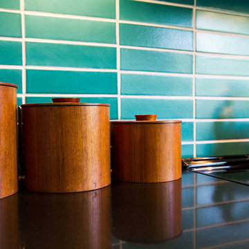 Mid-Century Modern Kitchen Backsplash