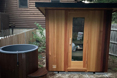 Inspiration for a scandinavian patio remodel in Grand Rapids