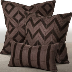 Accent Pillows - Home Decor