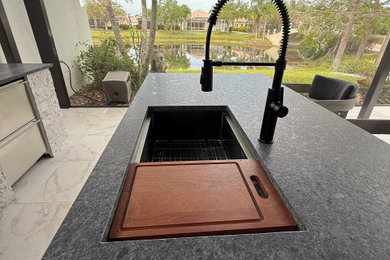 Inspiration for a tropical patio remodel in Tampa