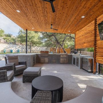 Outdoor Kitchen