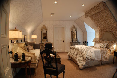 Example of a classic bedroom design in Dallas