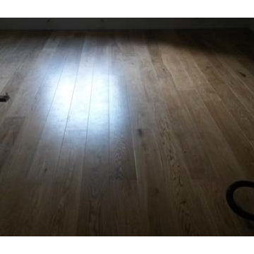 Installing Mid-range Oak Wood to Living Areas