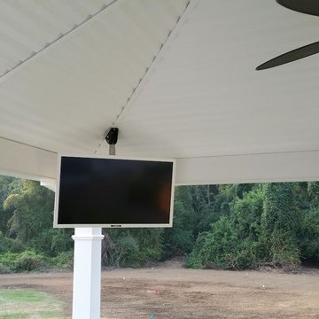 Outdoor Kitchens