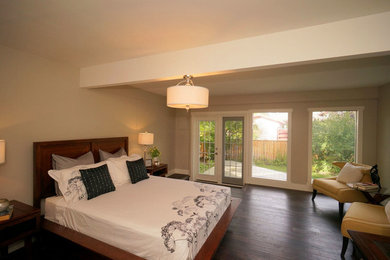 Bedroom - bedroom idea in Calgary