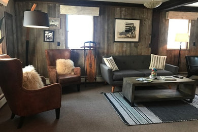 Entryway - rustic entryway idea in Burlington