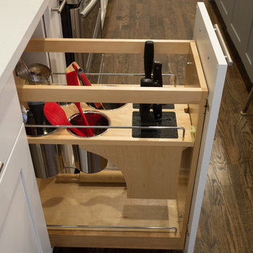 Contemporary Kitchen Remodel: Closeups
