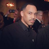 Kyle Sinclair's photo