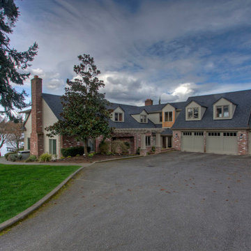 CertainTEED Pres Charcoal Garrison Roof