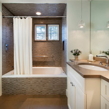E's bathroom