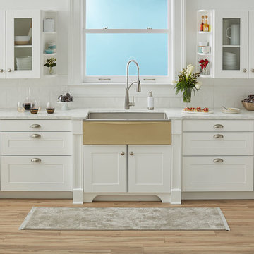 Crosstown Farmhouse Sink with Interchangeable Apron in Champagne