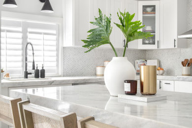 Inspiration for a modern kitchen remodel in Miami