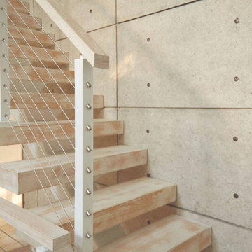 Aluminum Cable Railing Post with Apollow White Powder Coat Finish