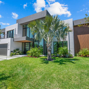 STAGGERED DESIGNER CONCRETE SLABS DRIVEWAY & FLOATING PORCH