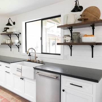 Modern Farmhouse in the Hills