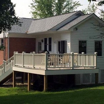 Thompson Aviary with Deck