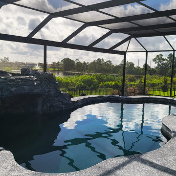 Winter Garden pool with Grotto and Bar