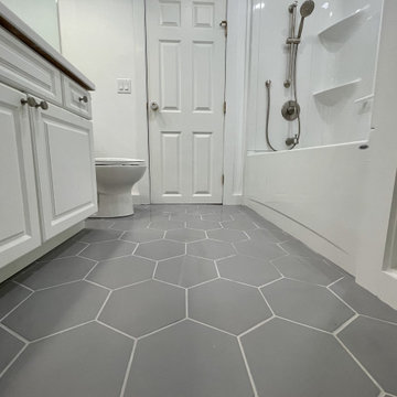 Kid Bathroom: Tub and Shower Combo