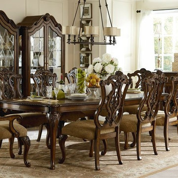 Legacy Classic Pemberleigh Leg Table Set
