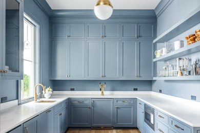 Inspiration for a coastal home design remodel in Charleston