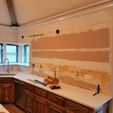 Kitchen Ship Lap with Open Pine Shelves