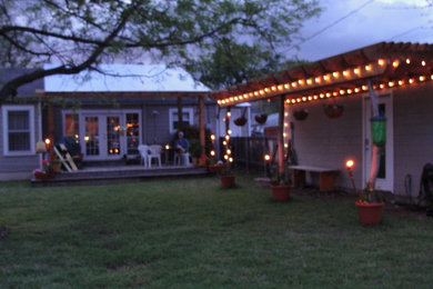 This is an example of an eclectic landscaping in Dallas.