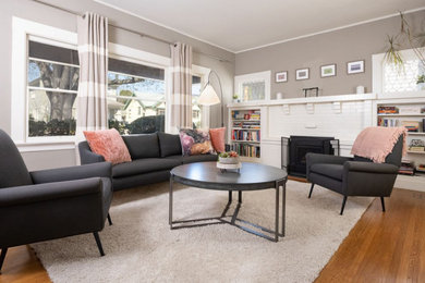 Inspiration for a craftsman living room remodel in San Francisco
