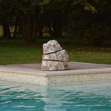 CROSS - Menhir di Luce