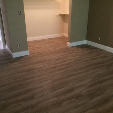 Delaware Bay Driftwood 10 mm laminate with attached underlayment